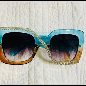 Rhinestone Studded Fashion Sunglasses